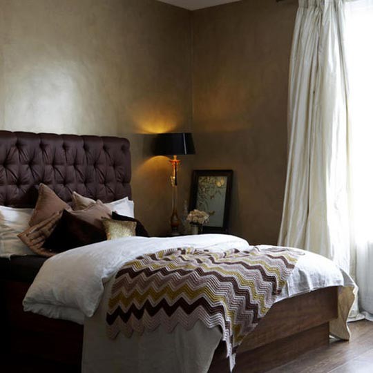 frottage bedroom